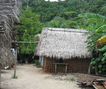 Landsby, Cayos Cochinos